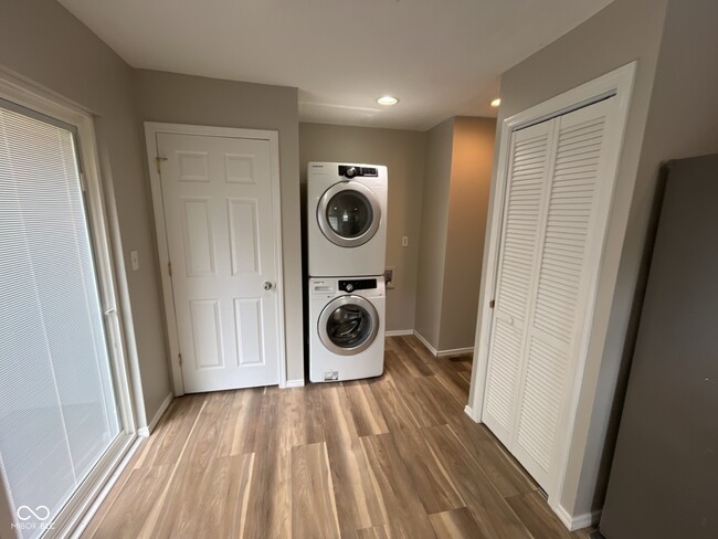 Building Photo - 521 Arthur Dr