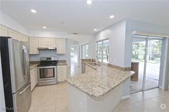 Building Photo - 5461 Boxwood Way