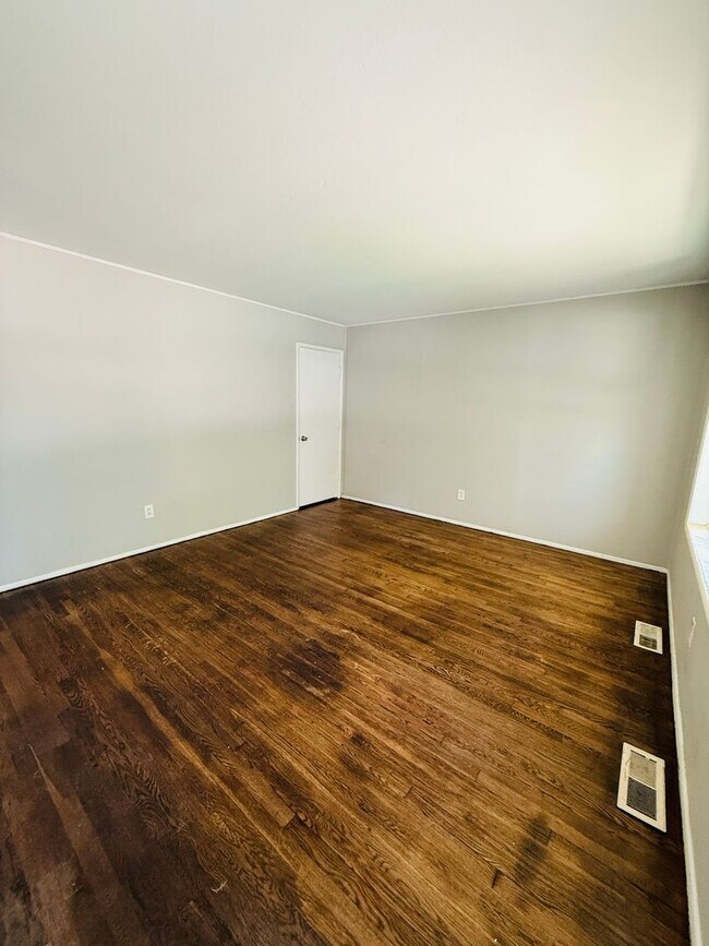 Foto del edificio - 3 Bedroom 1 bathroom home for rent in Hazelwood
