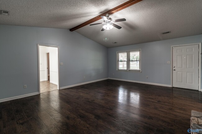 Foto del edificio - 313 Red Oak Rd