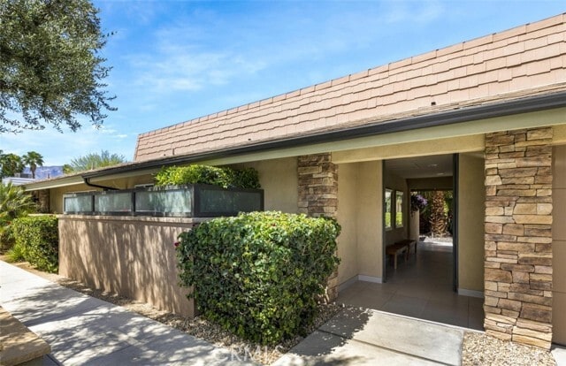 Building Photo - 555 S Thornhill Rd