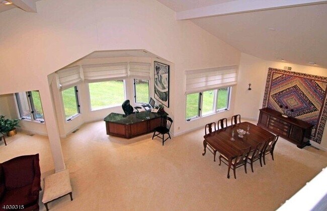 Foto del edificio - 21 Sherwood Dr