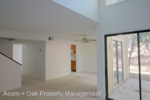 Building Photo - 3 br, 3 bath House - 4101 Five Oaks Dr, # 30
