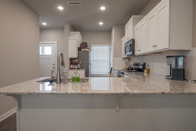 Foto del edificio - 2 bedroom 2.5 bath home located in Fayette...