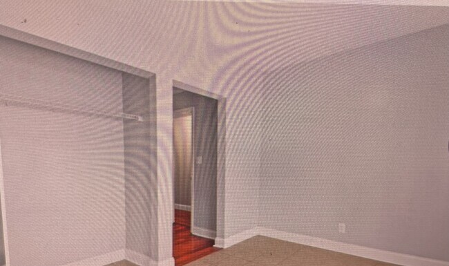Foto del edificio - 1300 W Kings Hwy