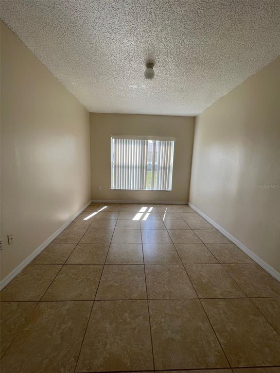 Foto del edificio - 560 Bristol Cir