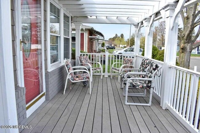 Building Photo - 27 Castle Harbor Dr