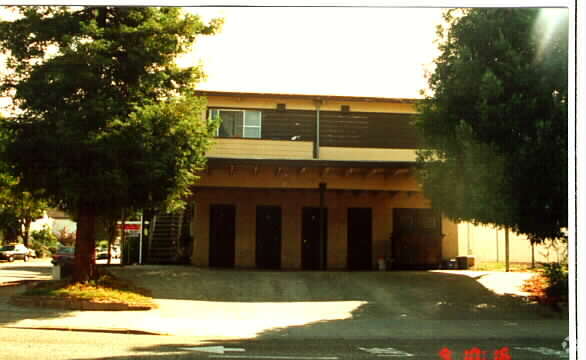 Building Photo - 1600 Stuart St