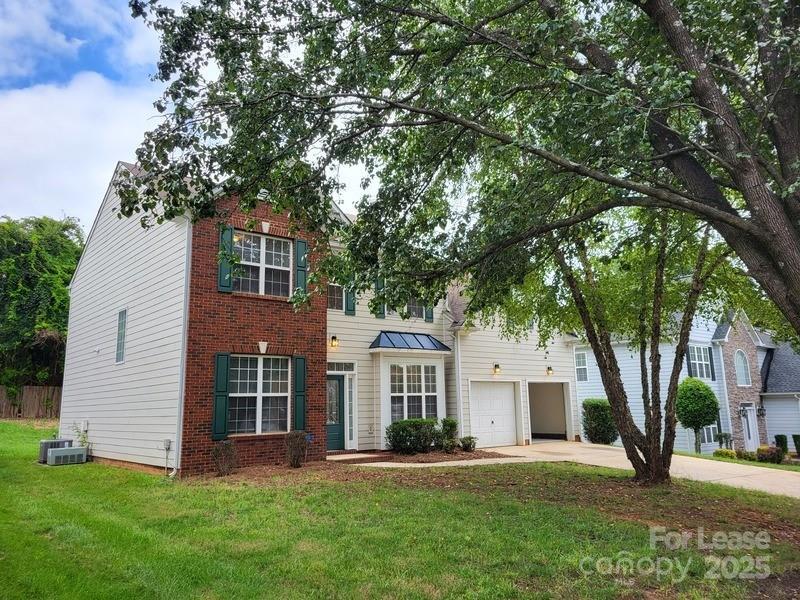 Foto principal - 11819 Fox Glen Rd