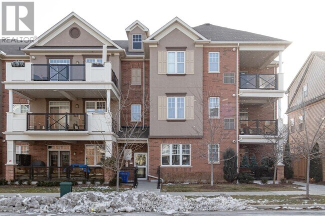 Building Photo - 272 Georgian Dr