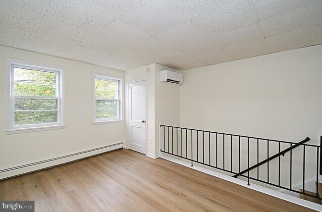 Foto del edificio - 4776 Old Easton Rd