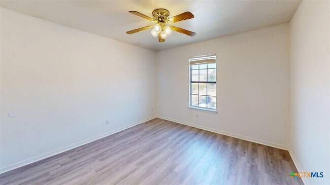 Foto del edificio - 204 W Truman Ave