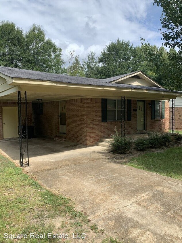 Building Photo - 3 br, 1 bath House - 715 MLK Jr. Circle