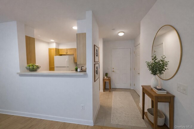 Building Photo - 100 Woodcrest Ln