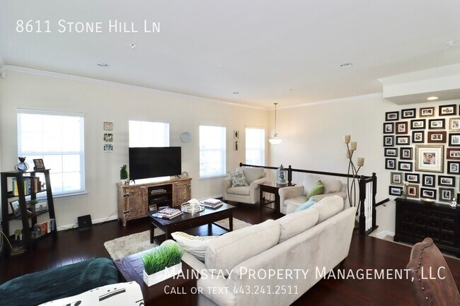 Foto del edificio - 4 Bedroom Luxury Townhome W/ Private Deck ...