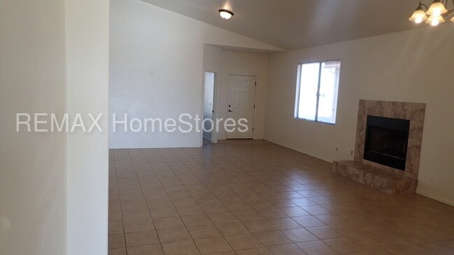 Foto del edificio - 1527 Cottonwood Canyon Dr
