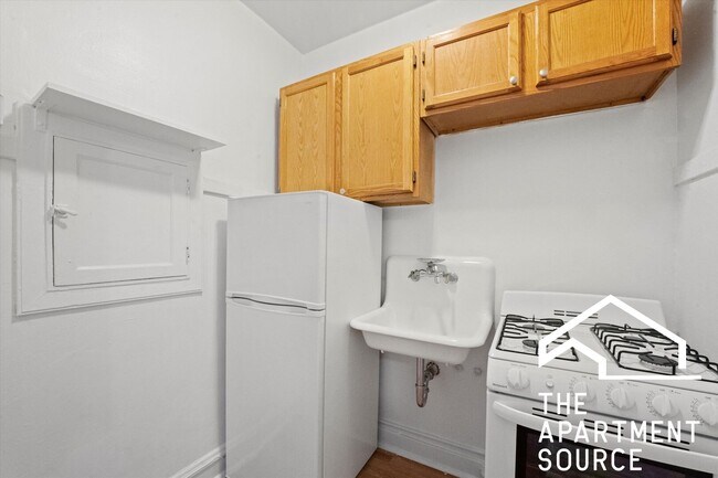 Foto del edificio - 2539 N Sawyer Ave