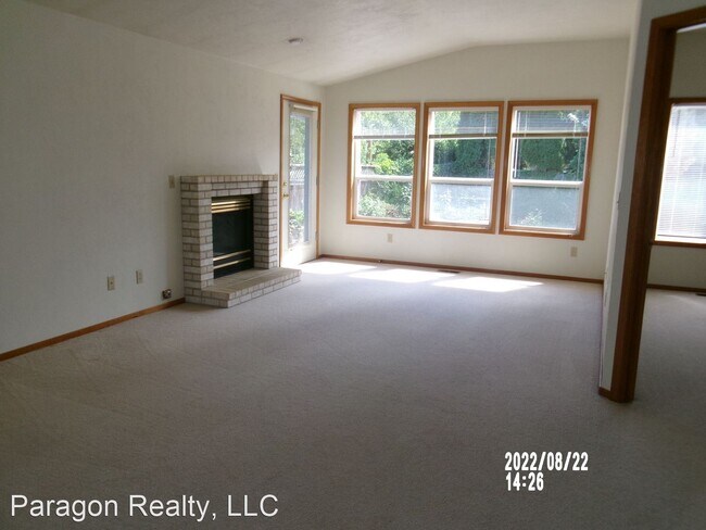 Building Photo - 3 br, 2 bath House - 1431 SW Birdie Drive