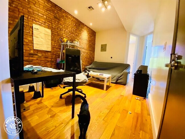 Foto del edificio - 940 Lafayette Ave