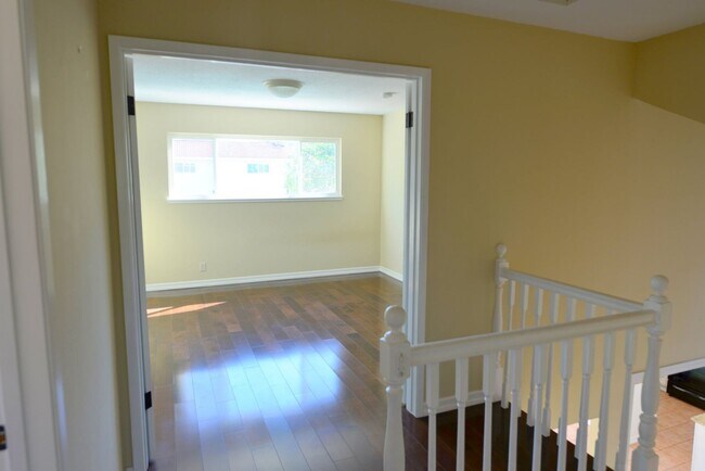 Building Photo - 1402 Medallion Dr