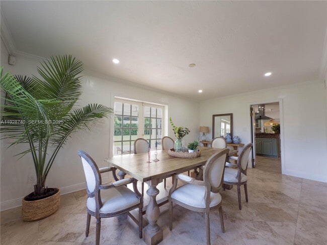 Building Photo - 730 SW 80th St