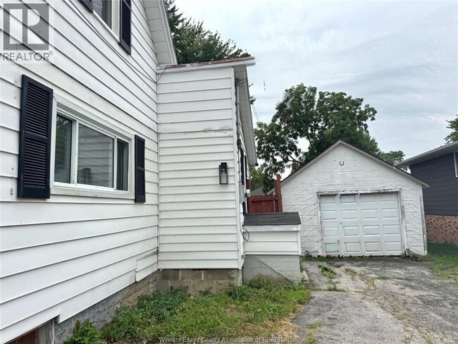 Building Photo - 12333 Lanoue St.