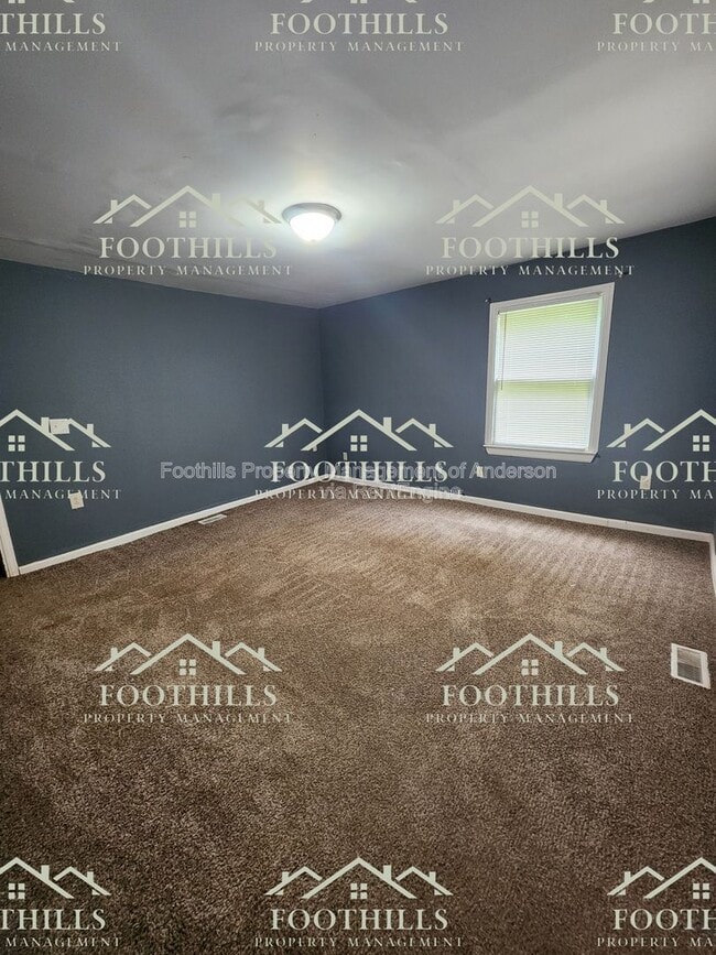 Building Photo - 213 Fretwell Dr