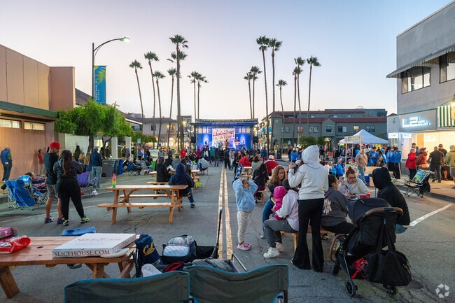 Beats, Brews & Vines on Broadway features performances from local musicians and family fun.