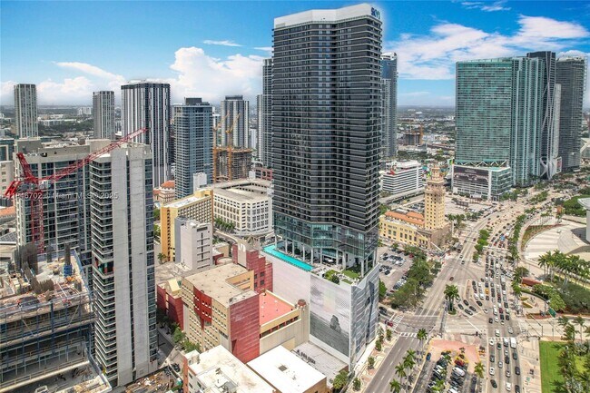 Foto del edificio - 398 NE 5th St