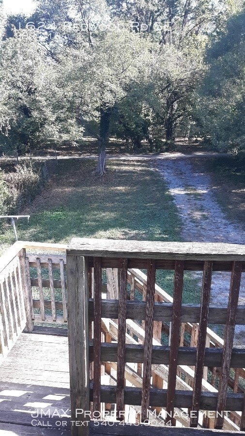Building Photo - 3 Bedroom Home available for Section 8