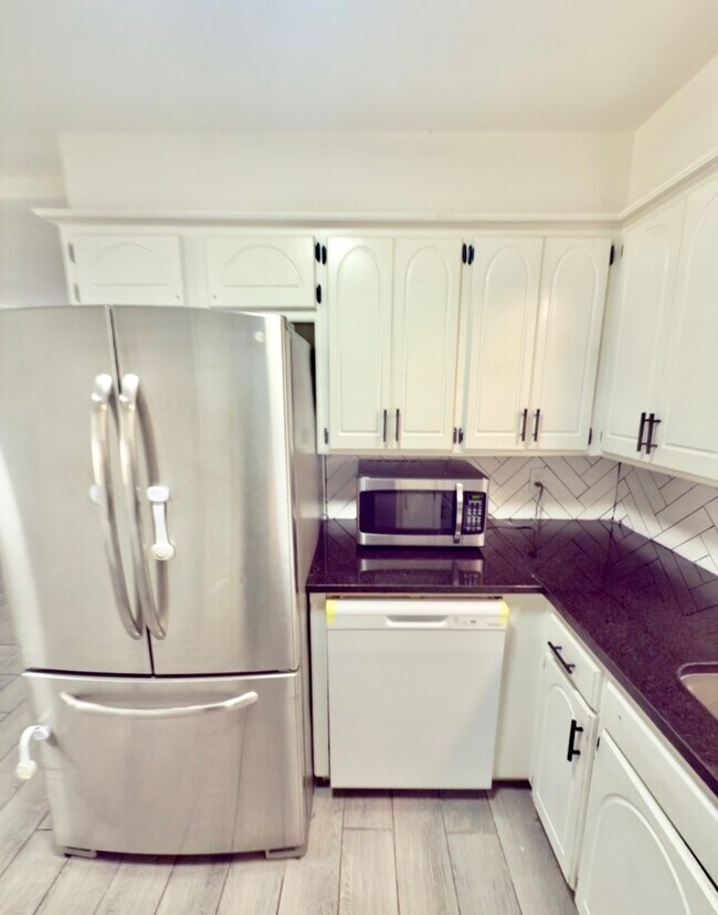 Foto del edificio - 4312 Meadowpark Dr
