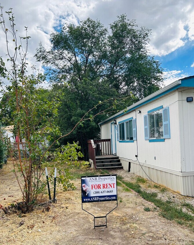 Foto principal - Single Family Mobile Home