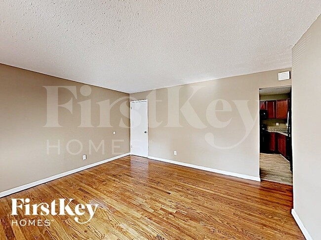 Building Photo - 11592 Las Ladera Dr