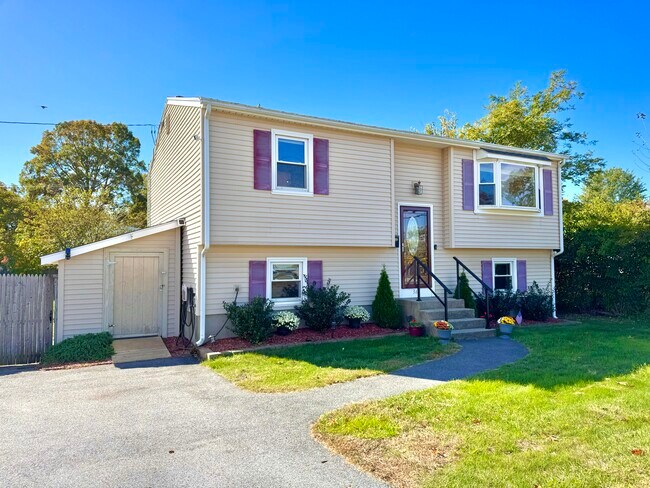 Building Photo - 344 Strawberry Field Rd