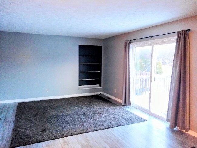 Foto del edificio - 6696 Pleasantview St NE