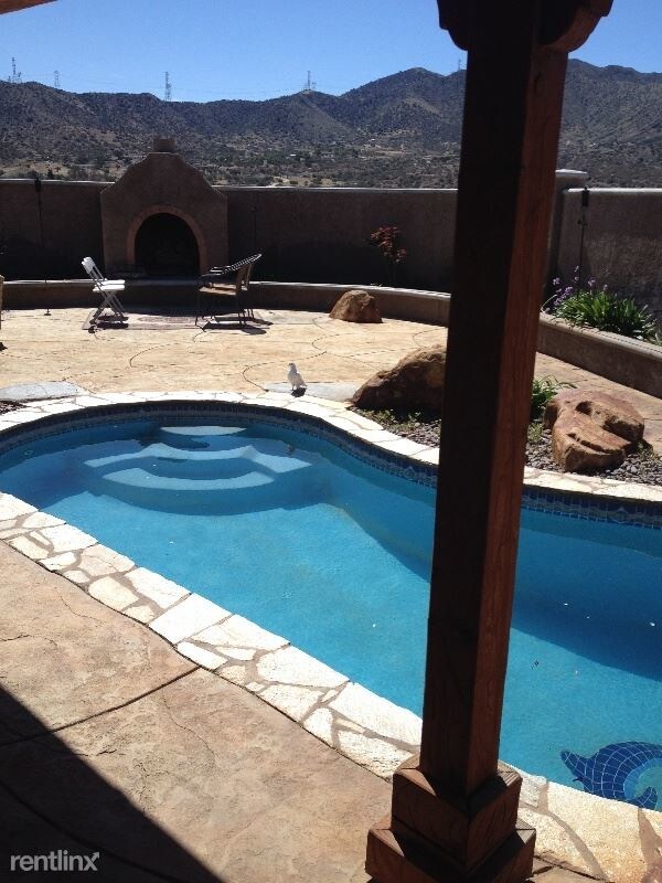 Foto del edificio - 3 br, 2 bath House - 1380 soledad canyon rd