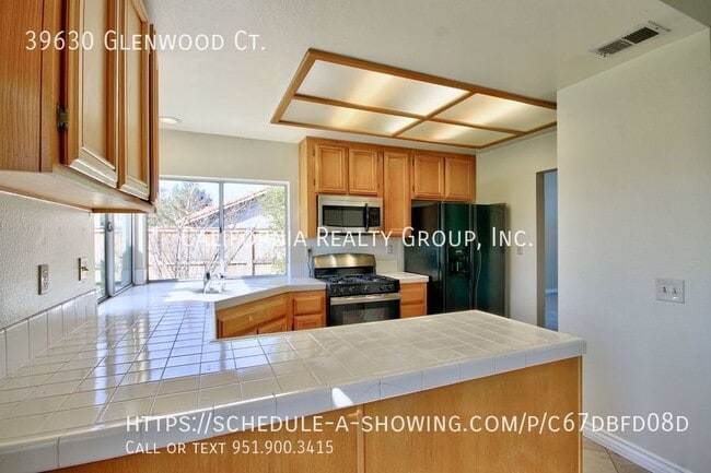 Foto del edificio - 39630 Glenwood Ct