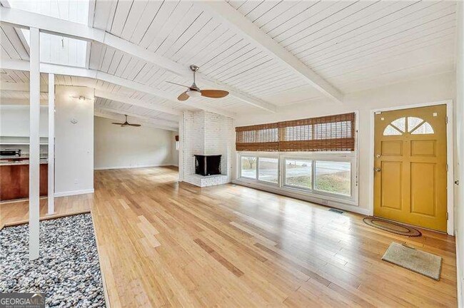 Building Photo - 3121 Lynnray Dr