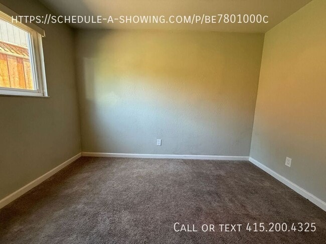 Building Photo - 2895 Capitola Rd