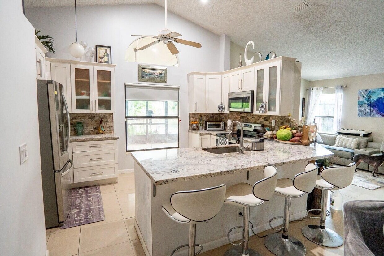 Foto principal - 156 Colly Way