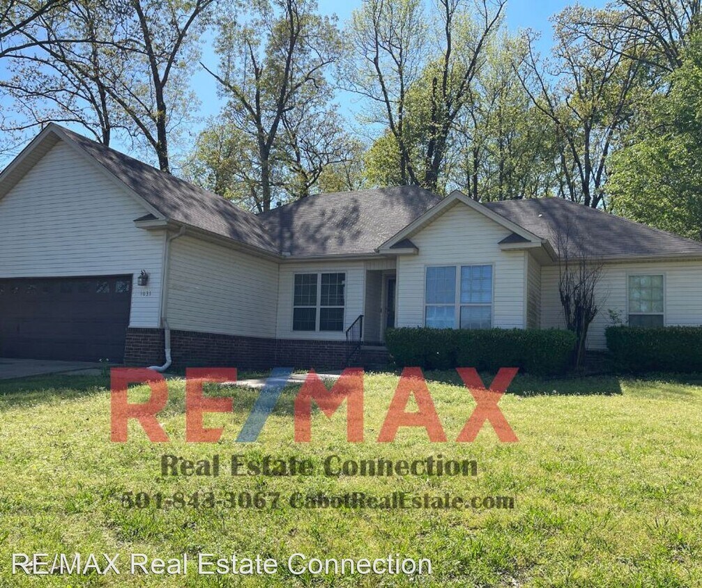 Primary Photo - 4 br, 2 bath House - 1031 Golden Hills