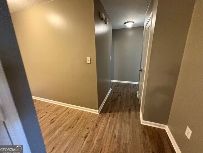 Foto del edificio - 1701 Claxton Dairy Rd