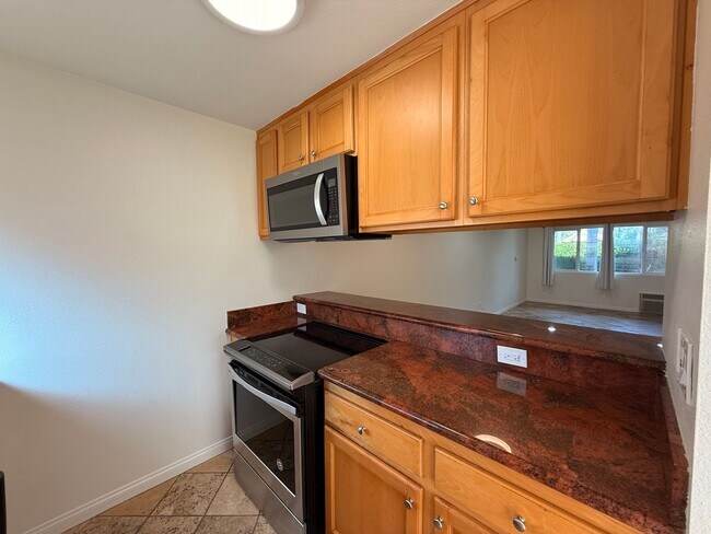 Foto del edificio - Updated 2BR/1.5BA Condo in Spring Valley A...