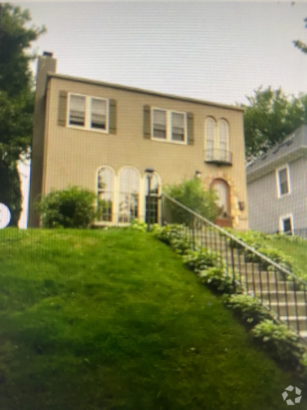 Building Photo - 4440 Upton Ave S