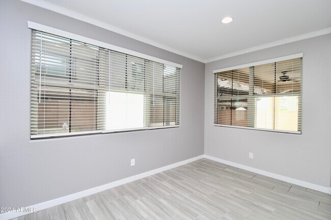 Building Photo - 2551 E Pelican Dr