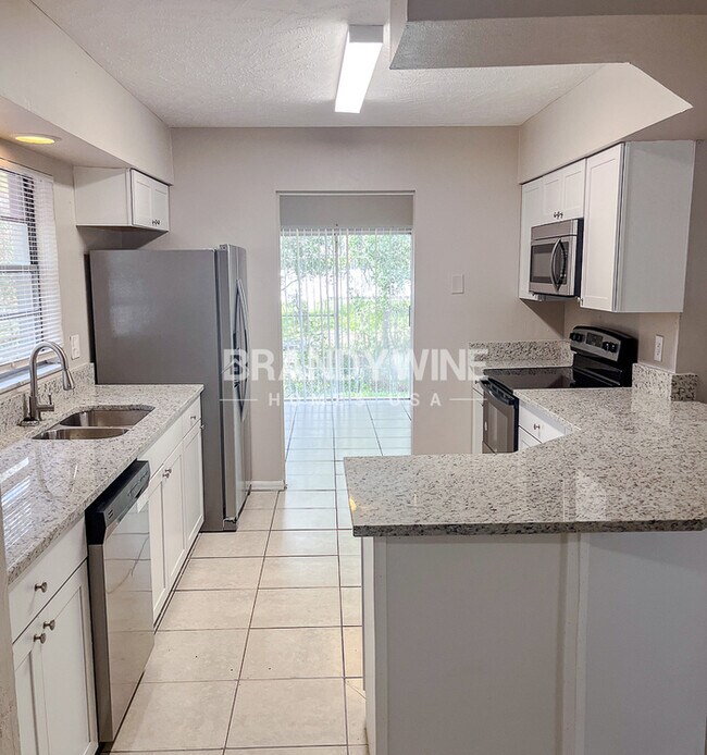 Foto del edificio - **1 MONTH FREE HOLIDAY SPECIAL!!** Market ...