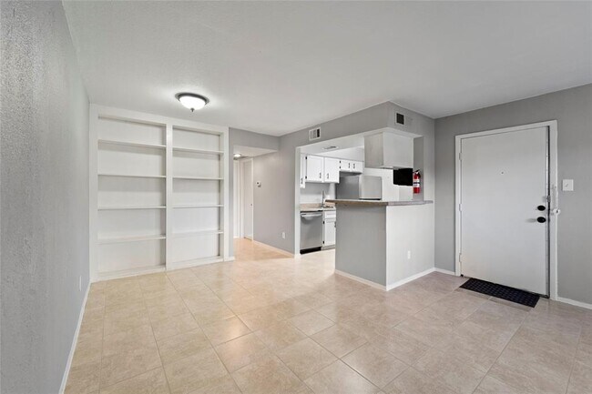 Building Photo - 6001 Reims Rd