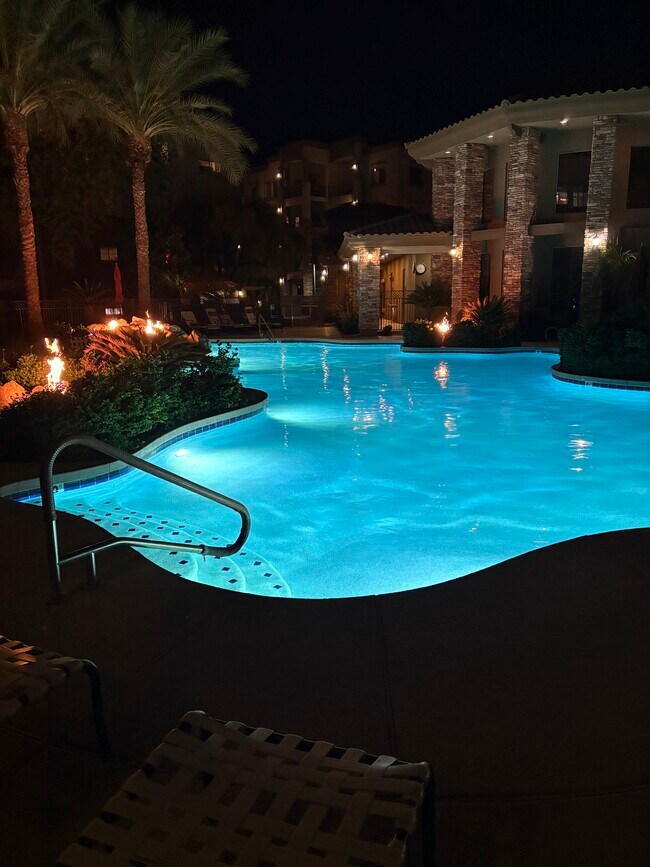 Foto del edificio - 5450 E Deer Valley Dr