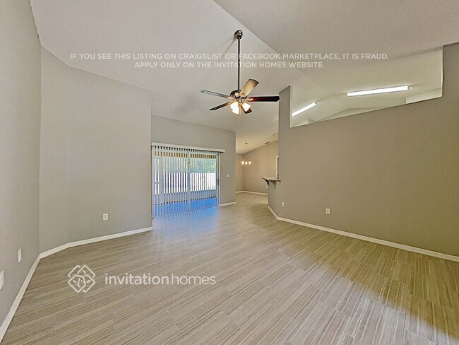 Foto del edificio - 831 Summer Glen Dr