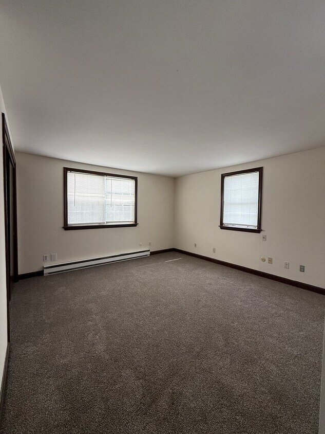 Foto del edificio - 35 Groton School Rd